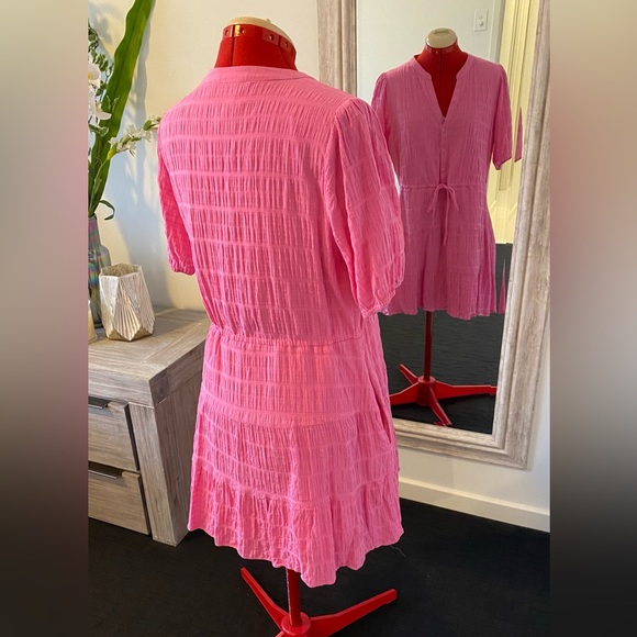 Size 12 - Forever New Posie Textured Smock Shirt Dress in Pink Cosmos - Picture 6 of 13